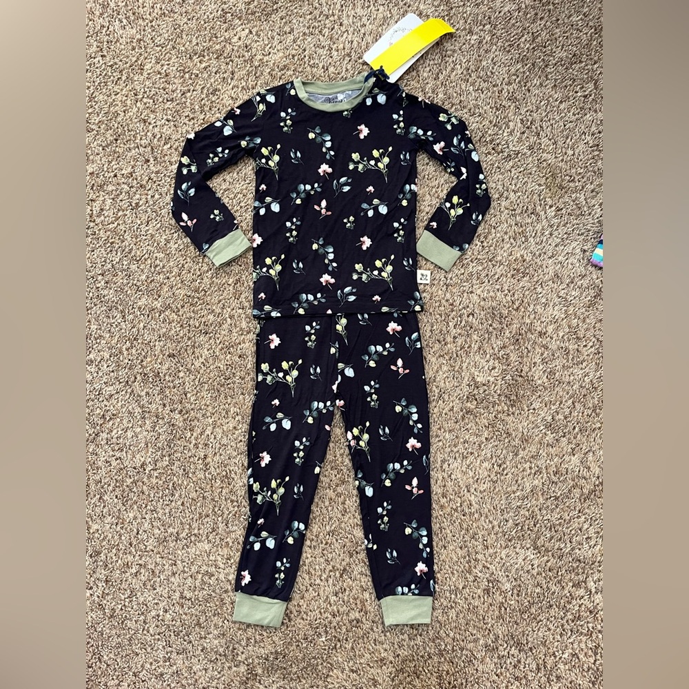 Kozi and Co Bamboo Pajamas. Size 5
